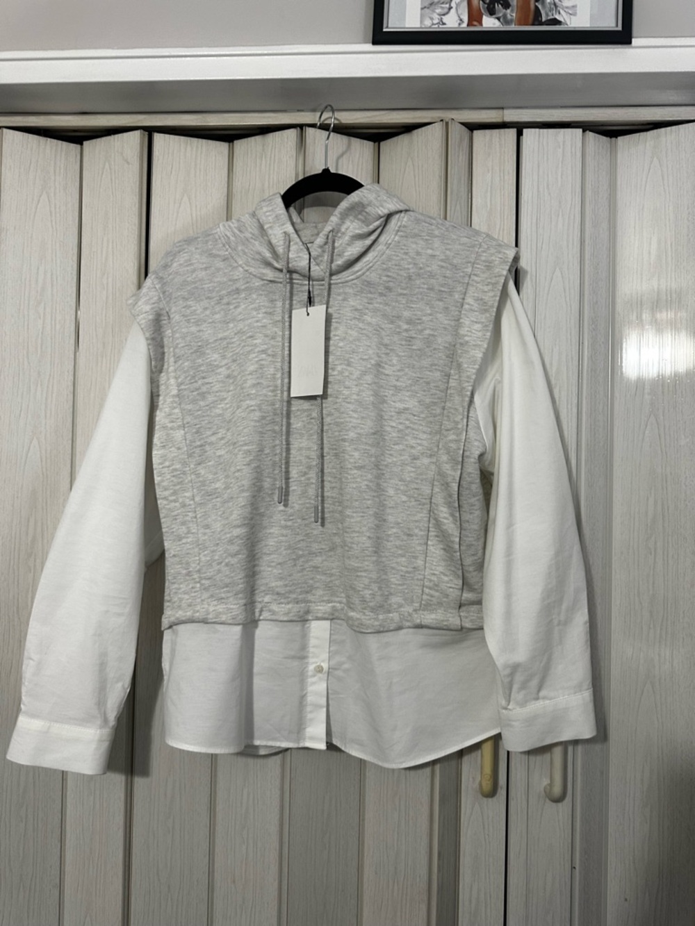 Layered Hooded Sweatshirt Shirt - Gray & White